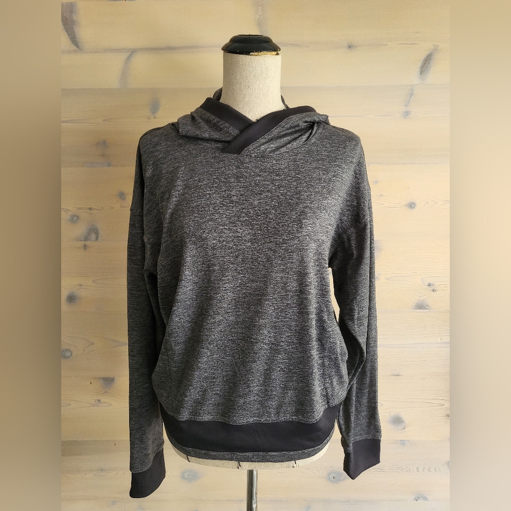 NWOT Mondetta Performance Luxury Light Pullover Hoodie size S